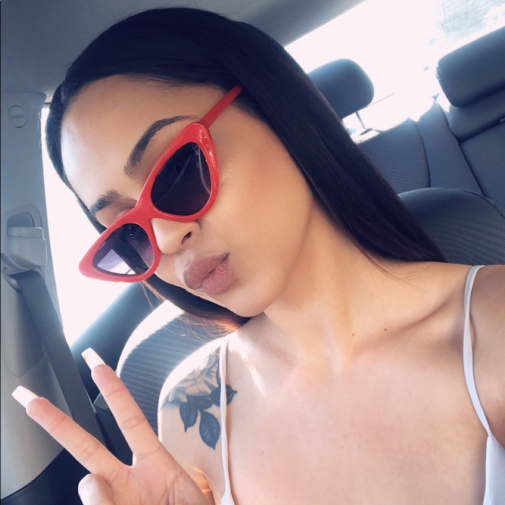 Meet your Posher, Sydney